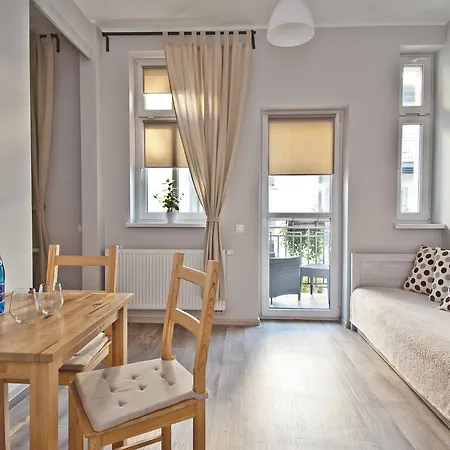 Апарт-отель Apartamenty Leszno 3*