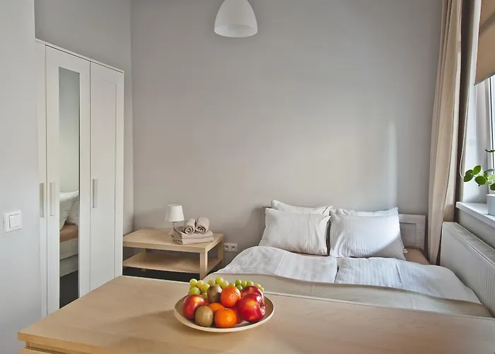 Apartamenty Leszno 아파트호텔 3*