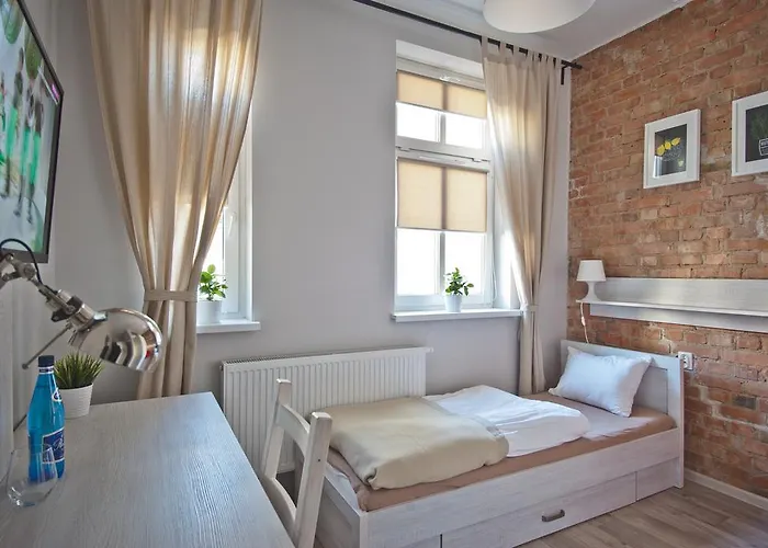 Apartamenty Leszno 아파트호텔 3*
